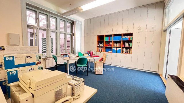 Eladó téglalakás, Budapesten, V. kerületben 570 M Ft, 8 szobás