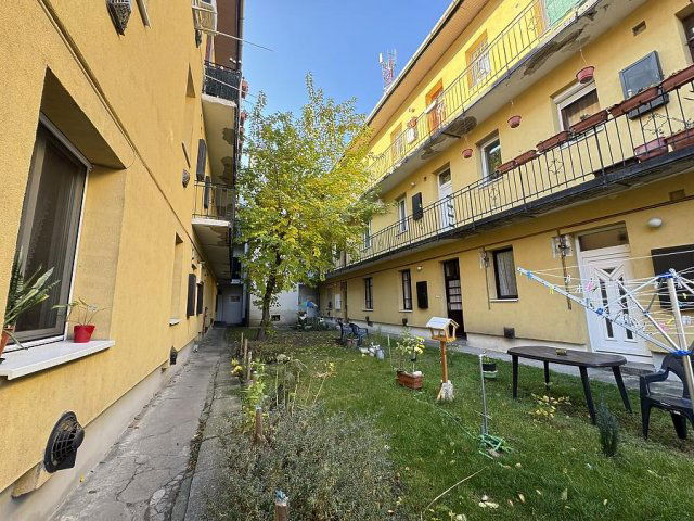 Eladó téglalakás, Budapesten, IV. kerületben, Lőrinc utcában