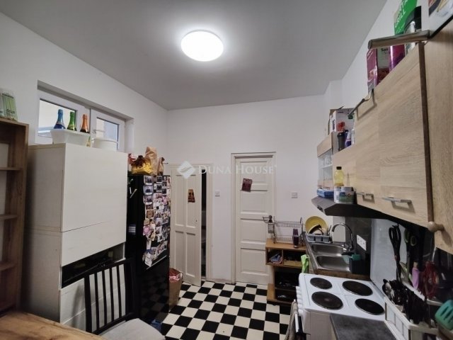 Eladó családi ház, Budapesten, XVIII. kerületben 160 M Ft