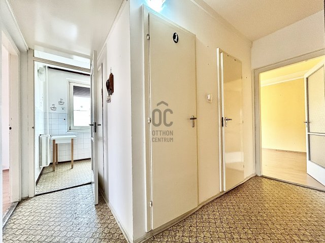 Eladó panellakás, Győrött, Répce utcában 45.9 M Ft, 3 szobás