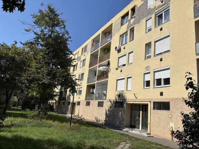 Kiadó téglalakás, albérlet, XIV. kerületben, Félhold utcában