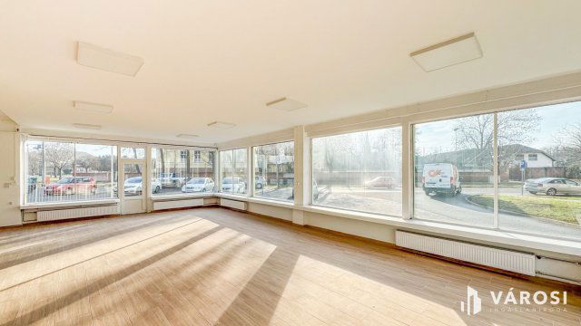 Eladó üzlethelyiség, Hódmezővásárhelyen 45 M Ft