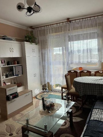 Eladó téglalakás, Nagykállóban 32.5 M Ft, 2 szobás