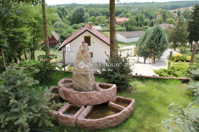Eladó családi ház, Domonyban 420 M Ft, 7 szobás