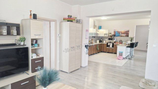 Eladó családi ház, Tasson 85 M Ft, 4 szobás