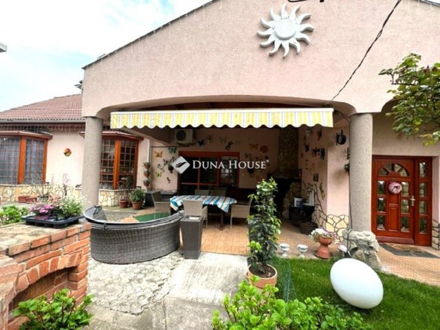 Eladó családi ház, Budapesten, XXIII. kerületben 260 M Ft