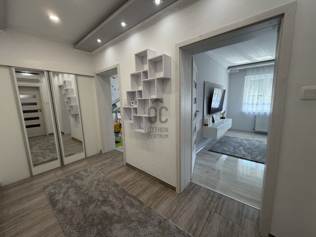 Eladó családi ház, Abonyban 79.9 M Ft, 3 szobás