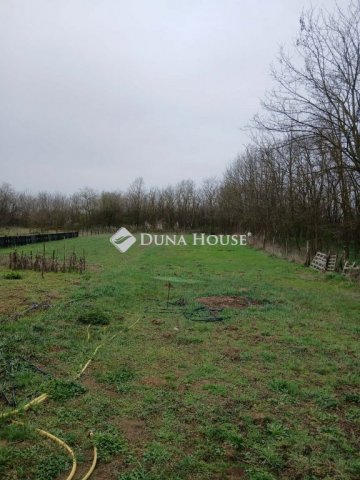 Eladó telek, Dánszentmiklóson 22.9 M Ft / költözzbe.hu