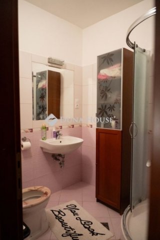Eladó sorház, Vecsésen 114.9 M Ft, 5 szobás