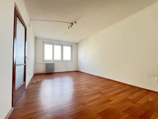 Eladó panellakás, Budapesten, III. kerületben 56.9 M Ft