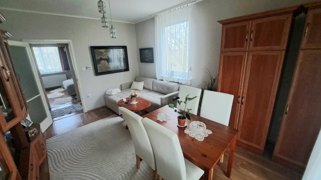 Eladó téglalakás, Gyulán 35 M Ft, 2 szobás