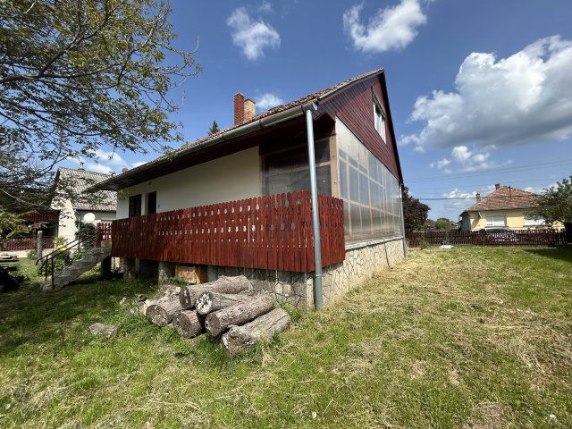 Eladó családi ház, Mesztegnyőn 84 M Ft, 6+2 szobás