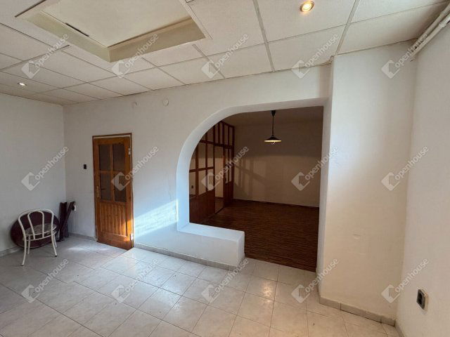 Eladó sorház, Győrött 39.9 M Ft, 3 szobás