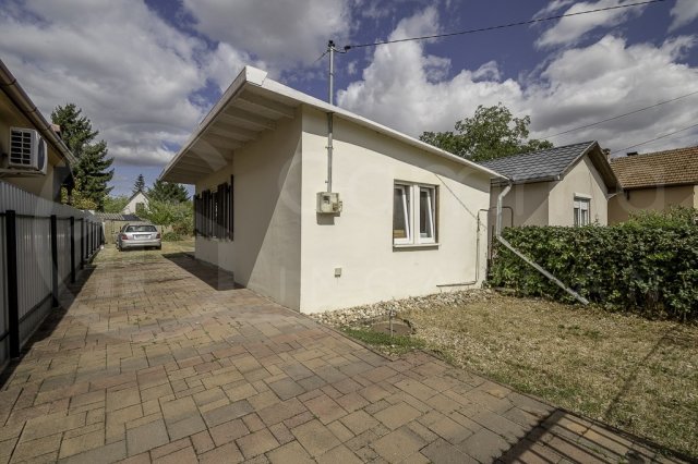 Eladó nyaraló, Nyékládházán 18 M Ft, 1 szobás