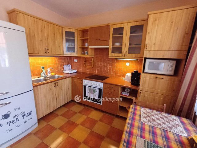 Eladó téglalakás, Pápán 36.89 M Ft, 1+1 szobás