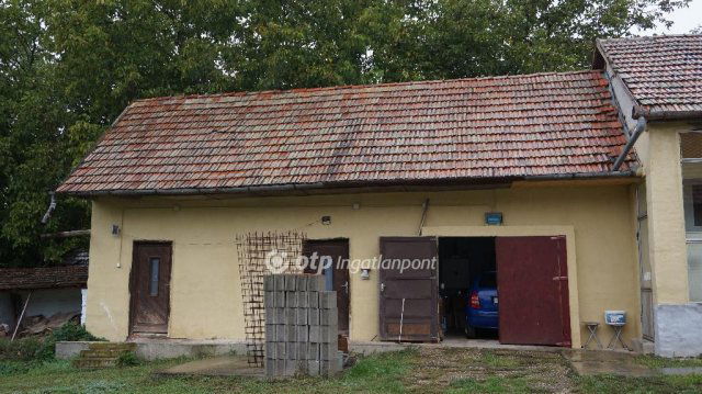 Eladó családi ház, Vácszentlászlón 46 M Ft, 3+1 szobás