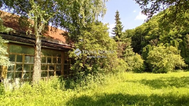 Eladó családi ház, Márkón 230 M Ft, 3 szobás