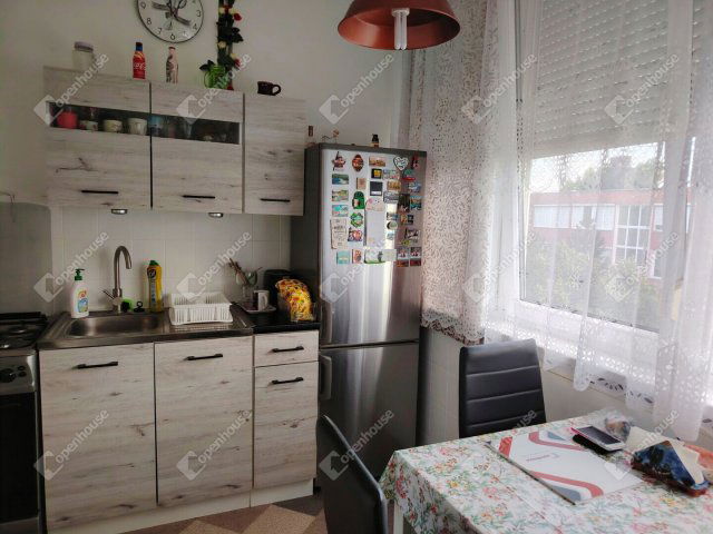 Eladó téglalakás, Székesfehérvárott 43.9 M Ft, 2 szobás