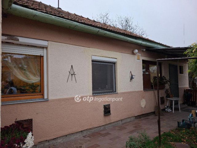 Eladó családi ház, Gyulán 52 M Ft, 1+2 szobás