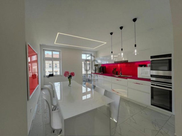 Eladó téglalakás, Budapesten, V. kerületben 181 M Ft, 4 szobás