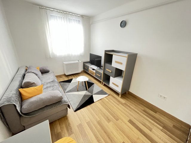 Kiadó téglalakás, albérlet, Kaposváron 110 E Ft / hó, 1 szobás