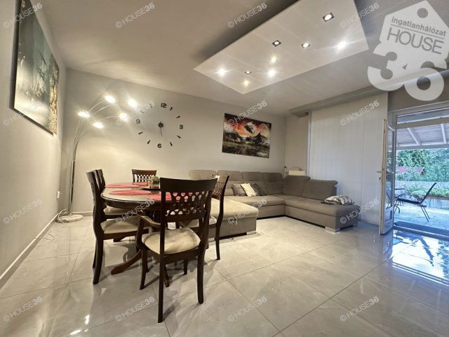 Eladó téglalakás, Kecskeméten 83.9 M Ft, 5 szobás