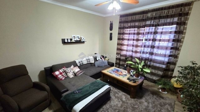 Eladó családi ház, Bugyin 59.9 M Ft, 3 szobás