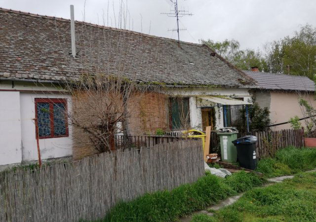 Eladó téglalakás, Orosházán, Bajcsy-Zsilinszky utcában