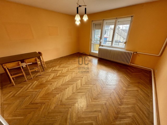 Eladó téglalakás, Debrecenben 74 M Ft, 3 szobás