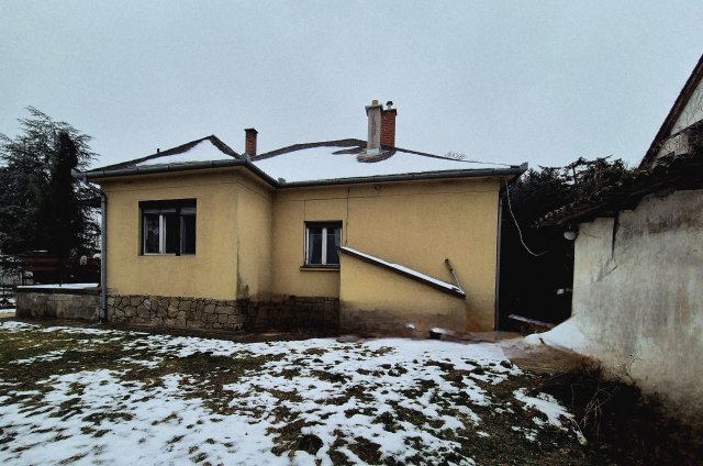 Eladó családi ház, Keszthelyen 74.9 M Ft, 3+1 szobás