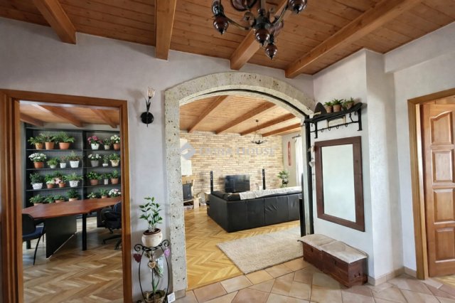 Eladó téglalakás, Kecskeméten 93 M Ft, 3 szobás