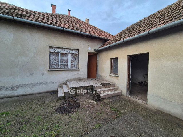 Eladó családi ház, Kiskunmajsán 27.9 M Ft, 3 szobás