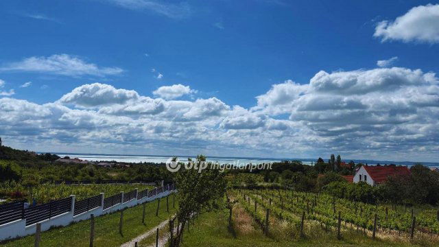 Eladó telek, Felsőörsön 79.9 M Ft / költözzbe.hu
