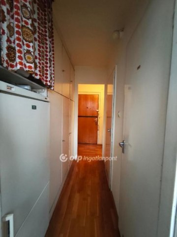 Eladó panellakás, Budapesten, III. kerületben 63.5 M Ft, 2 szobás