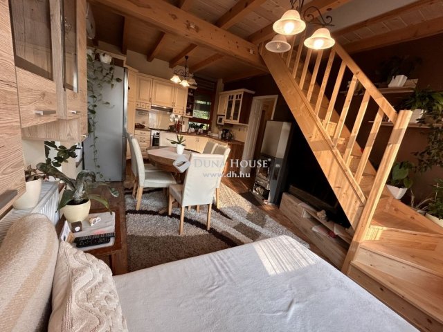 Eladó családi ház, Baján 69.99 M Ft, 5 szobás