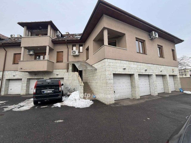 Eladó téglalakás, Miskolcon 59.9 M Ft, 5 szobás