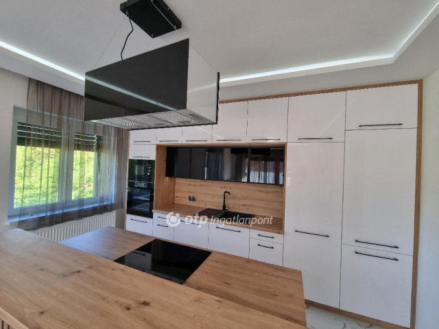 Eladó családi ház, Döbröntén 110 M Ft, 2+2 szobás