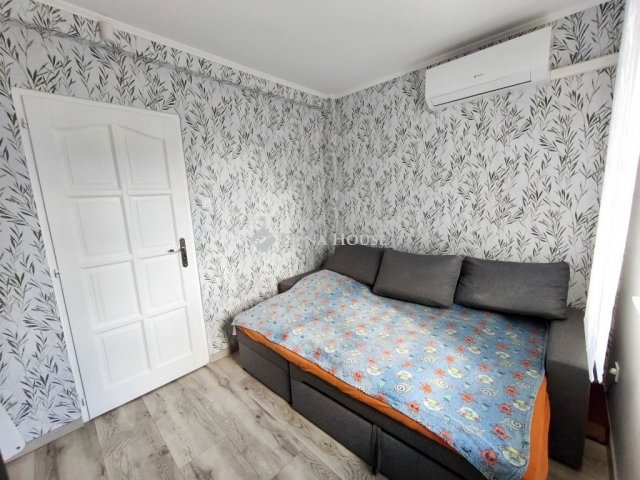 Eladó családi ház, Rácalmáson 150 M Ft, 2+3 szobás