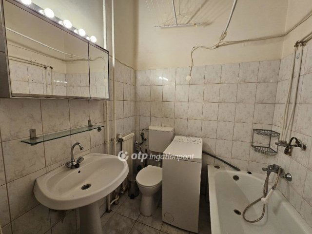 Eladó téglalakás, Budapesten, VIII. kerületben 74.9 M Ft