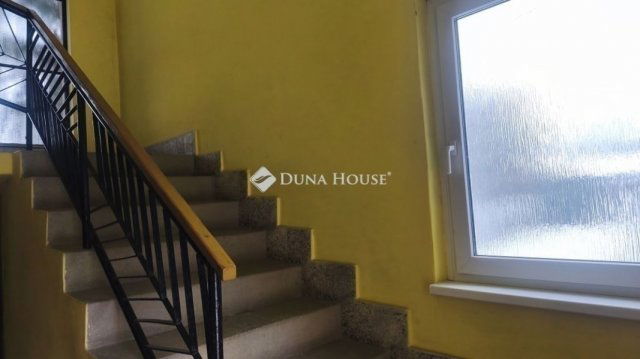 Eladó téglalakás, Budapesten, XVII. kerületben 71.9 M Ft