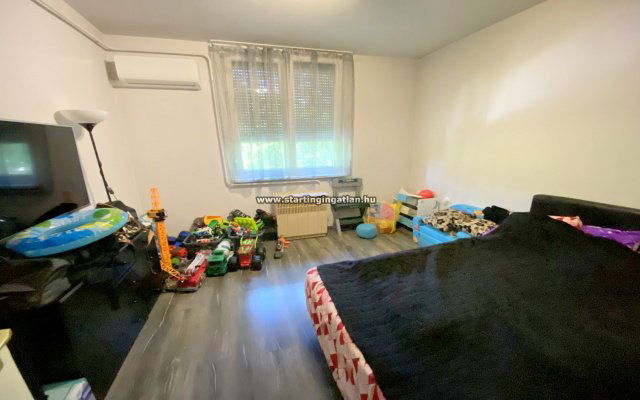 Eladó téglalakás, Budapesten, XVI. kerületben, Szolnoki úton