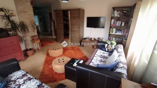 Eladó téglalakás, Érden 102.6 M Ft, 2+1 szobás