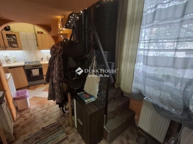 Eladó téglalakás, Budapesten, X. kerületben 32.9 M Ft, 3 szobás