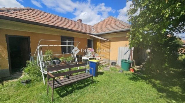 Eladó családi ház, Káván 35.9 M Ft, 2 szobás