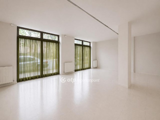 Eladó üzlethelyiség, Budapesten, VIII. kerületben 47.9 M Ft