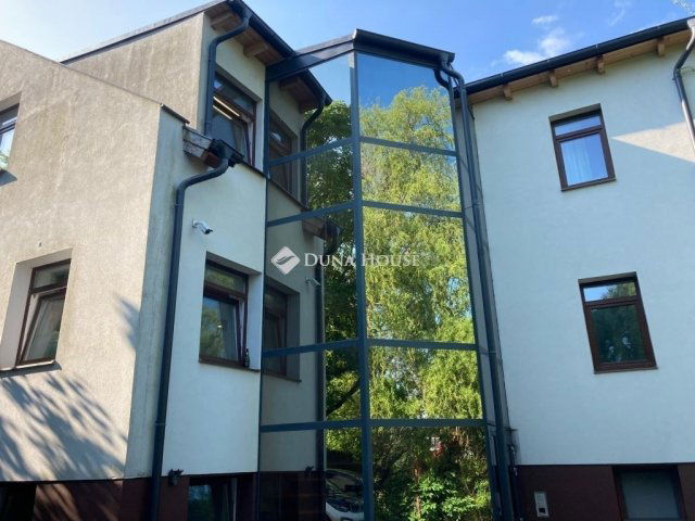 Eladó családi ház, Budapesten, II. kerületben 210 M Ft, 3 szobás