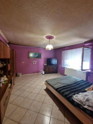 Eladó családi ház, Kertán 17.9 M Ft, 2 szobás