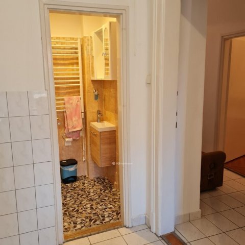 Eladó családi ház, Badacsonytomajon 94.5 M Ft, 3+1 szobás