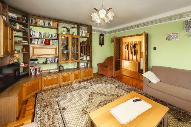 Eladó családi ház, Egerben 99.9 M Ft, 5 szobás