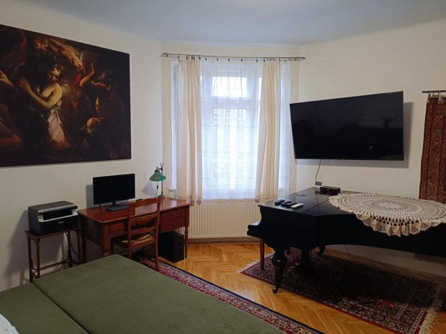 Kiadó téglalakás, albérlet, Pécsett 205 E Ft / hó, 2+1 szobás